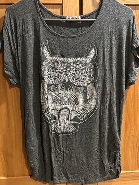 Women’s Short Sleeve Graphic Tee - Gray with Owl Print